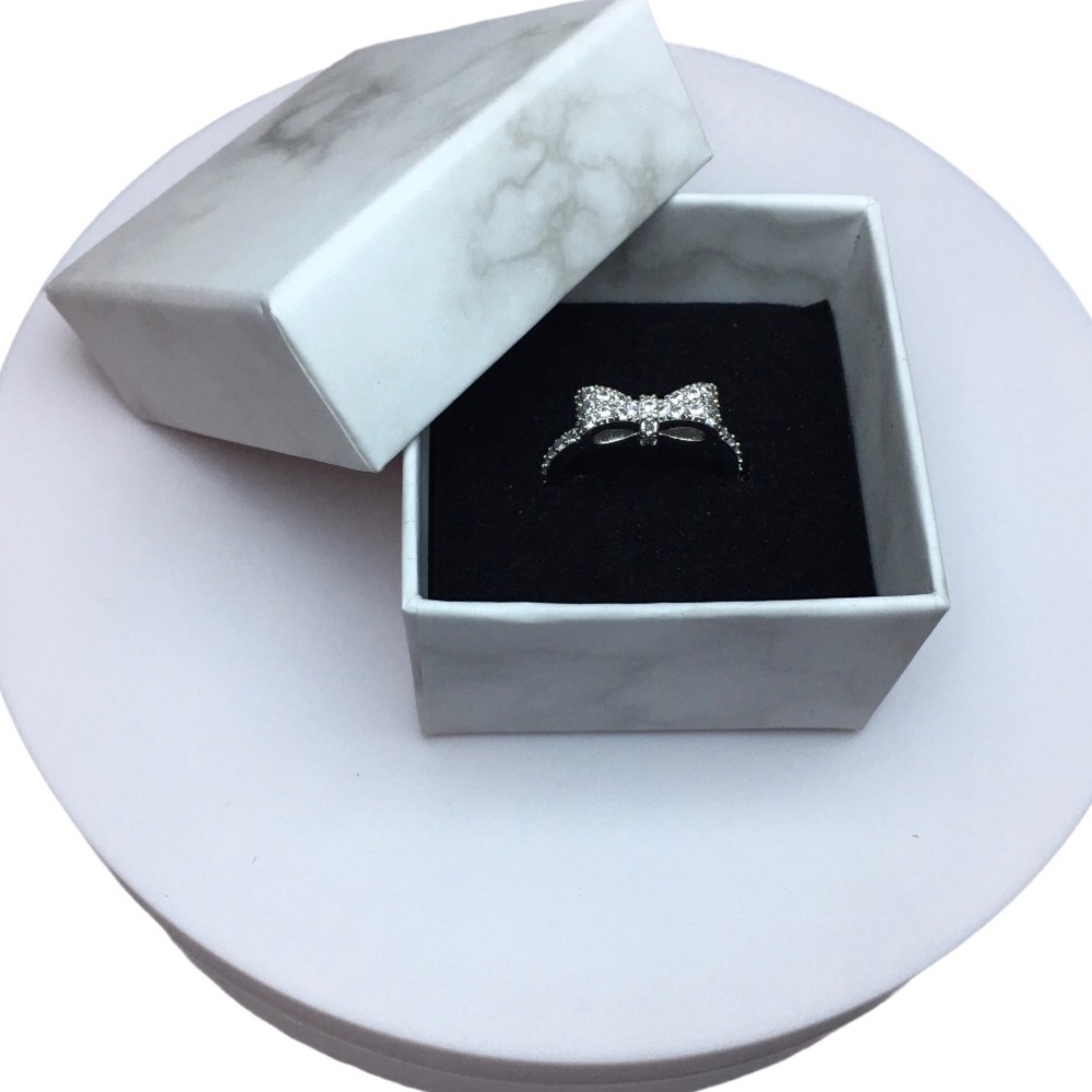 VIDEO LISTING Dainty Bow Ring - Picture 4 of 17